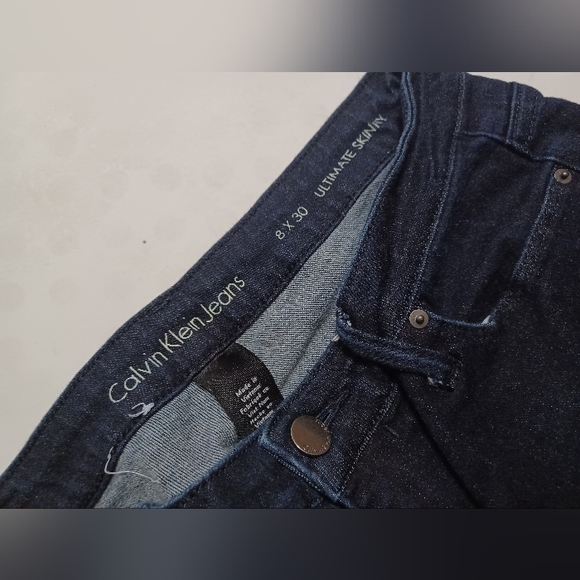 Women's Jean's Calvin Klein size 8 - Picture 3 of 3